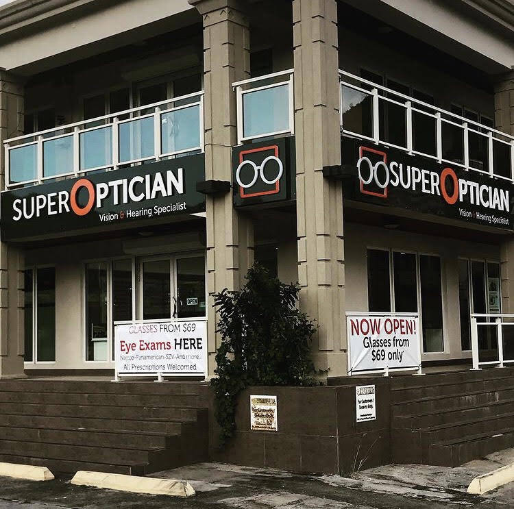 Super Optician — Saint-Martin