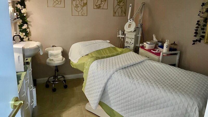 Snipsky's Salon and Spa — Bahamas