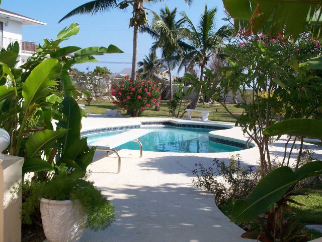 Escape Villas (Nassau / Eastern Road listing) — Bahamas