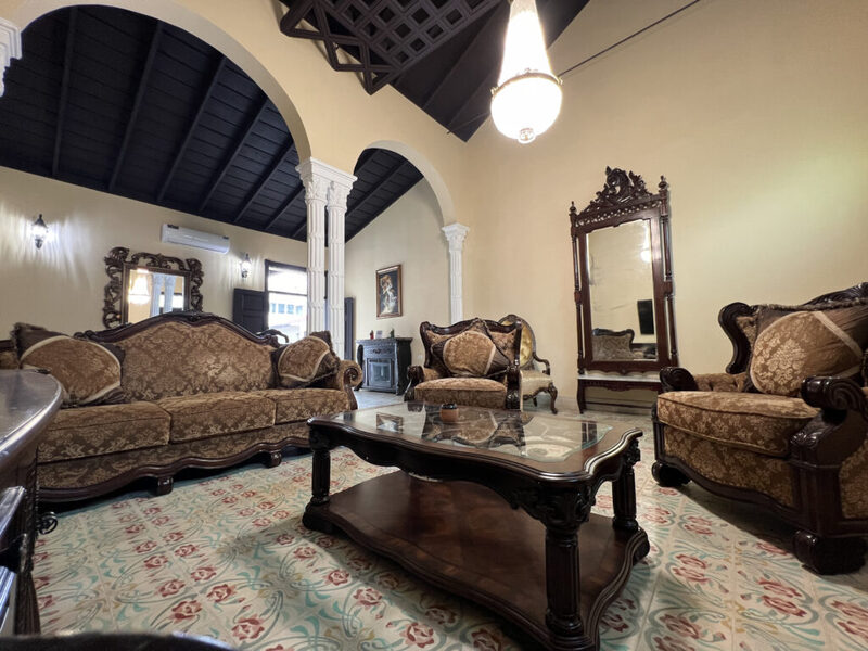 Hostal Boutique Trinidad - Massage Service — Cuba