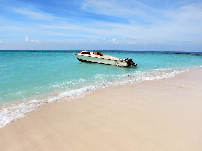 Sandy Island Shuttle — Saint-Martin / Sint Maarten
