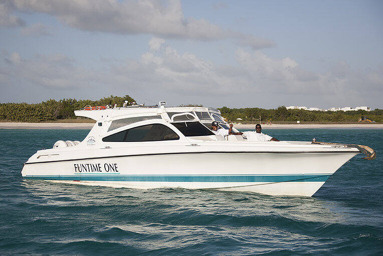 Funtime Charters — Saint-Martin / Sint Maarten