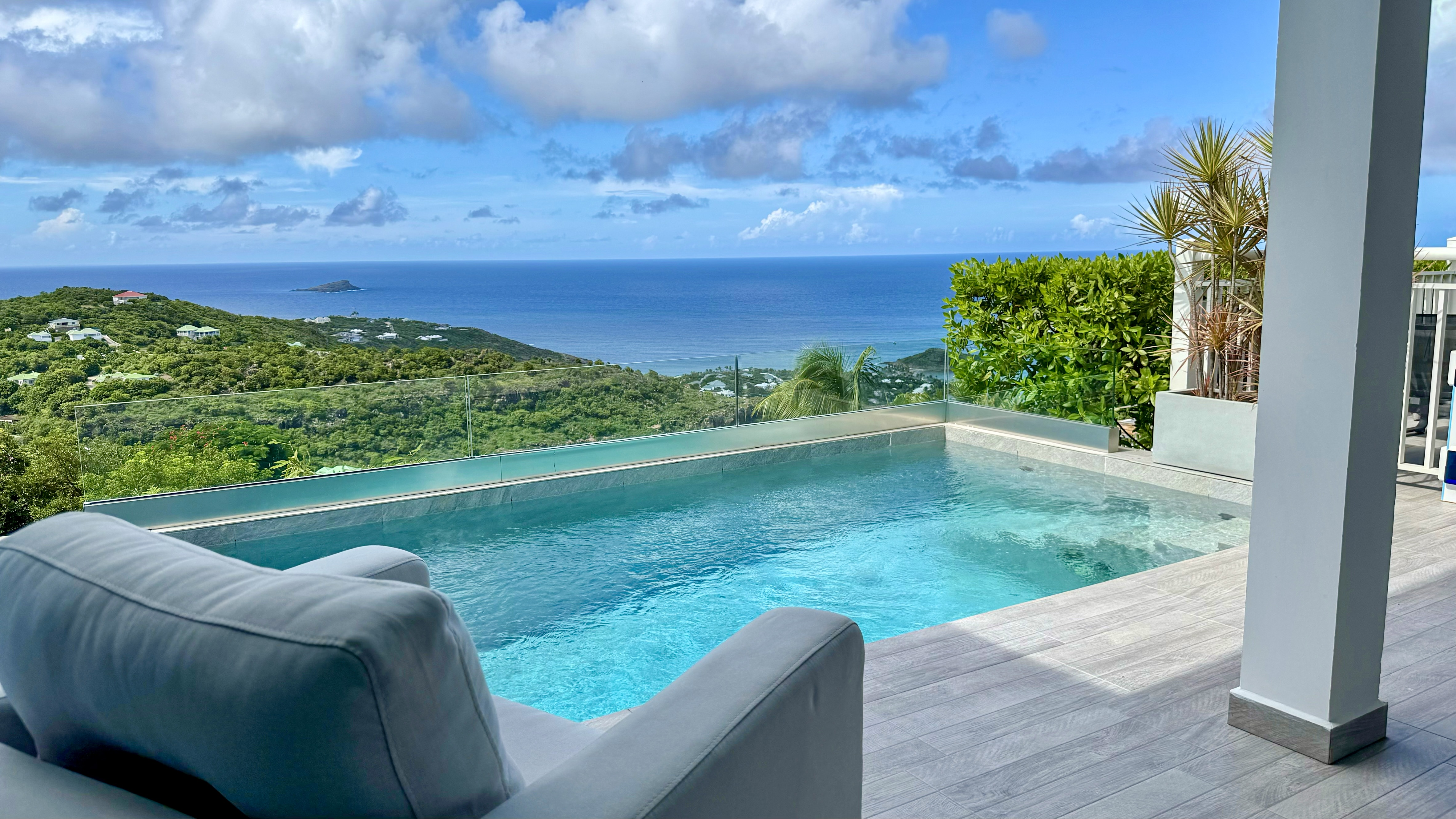 La Montagne — Saint-Barthélemy